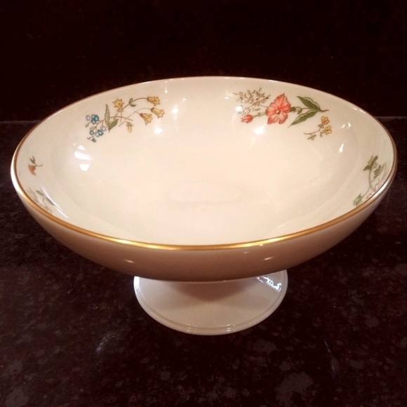 Lenox cream pedestal floral bowl - Picture 1 of 9
